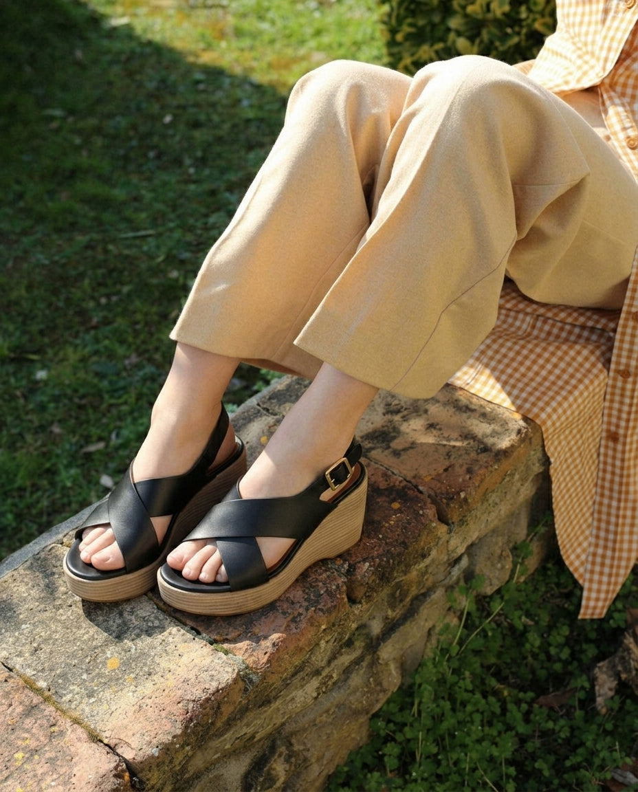 Sandale Compensée Femme à Bride cuir Noir - Tirra