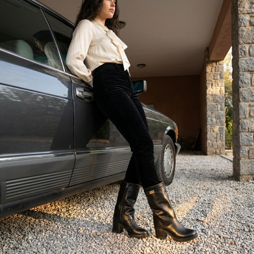femme en bottes